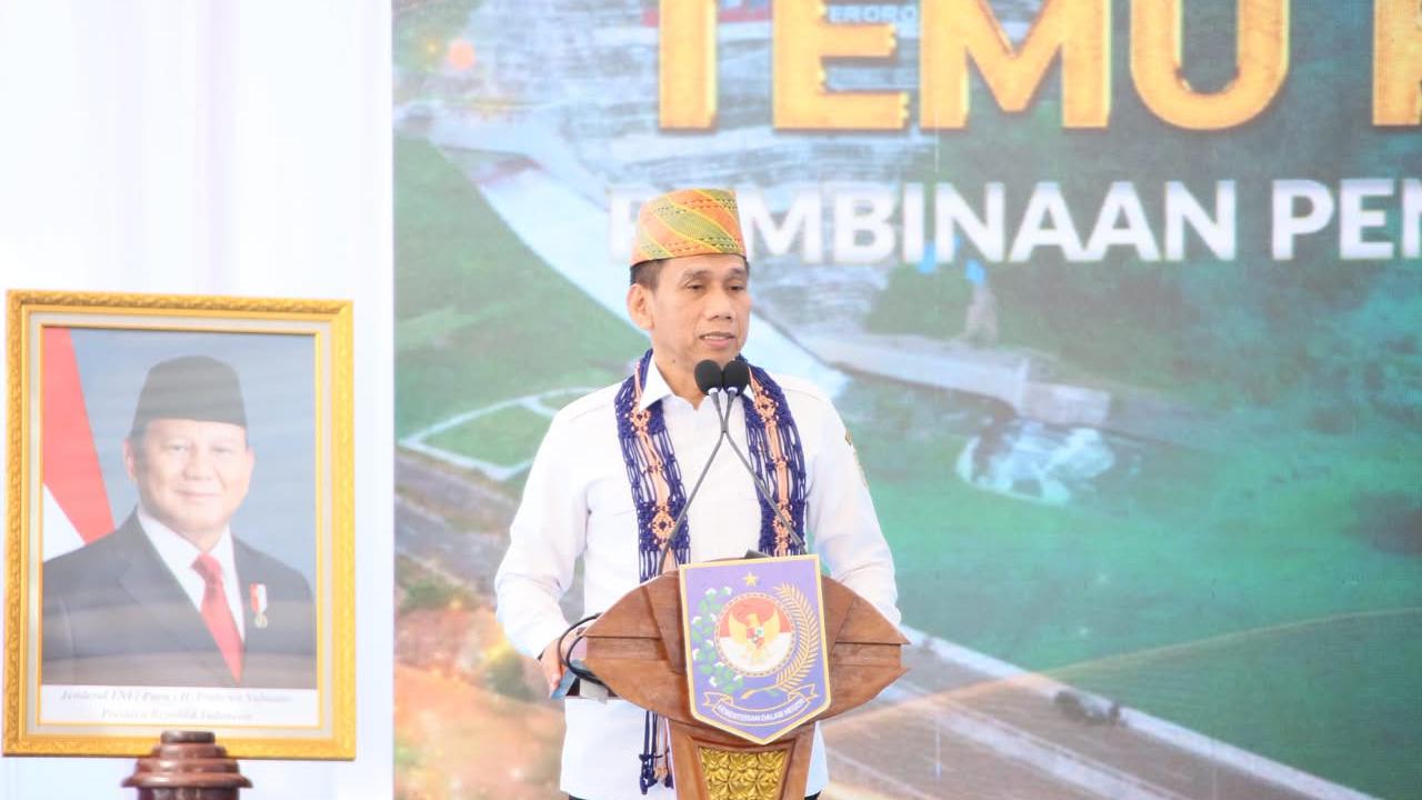 Wamendagri Wiyagus Beberkan Pentingnya Peran Desa Memperkuat Ketahanan Nasional di Tengah Ketidakpastian Global
