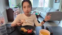 Potret Ruang Keluarga Rumah Jennifer Coppen di Belanda, Tersambung dengan Dapur