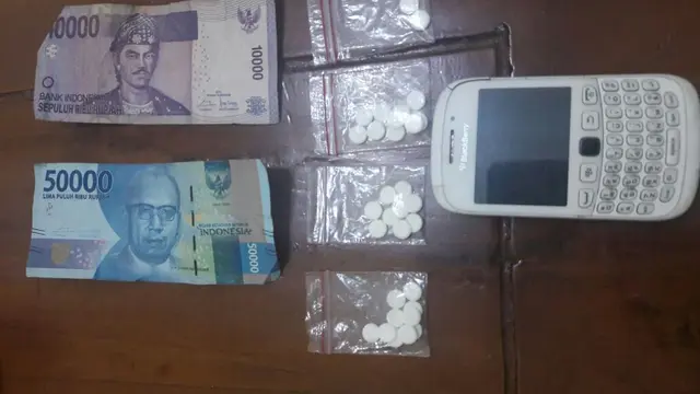 Barang bukti narkoba yang diamankan tim gabungan Polres Kebumen. (Foto: Liputan6.com/Polres Kebumen/Muhamad Ridlo)