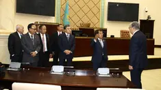 Ketua Senat Kazakhstan Kassym-Jomart Tokayev melakukan kunjungan kehormatan untuk menemui senat Kazakhstan di Astana, Senin (11/9). Wapres Jusuf Kalla dan rombongan diterima Ketua Senat Kazakhstan Kassym-Jomart Tokayev.. (Tim Media Wapres/Syamsu Millah)
