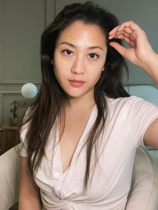 <p>Bahkan Sherina juga tak ragu memperlihatkan kompleksi kulit sehatnya tanpa makeup di akun media sosialnya. [Foto: Instagram/ Sherina]</p>