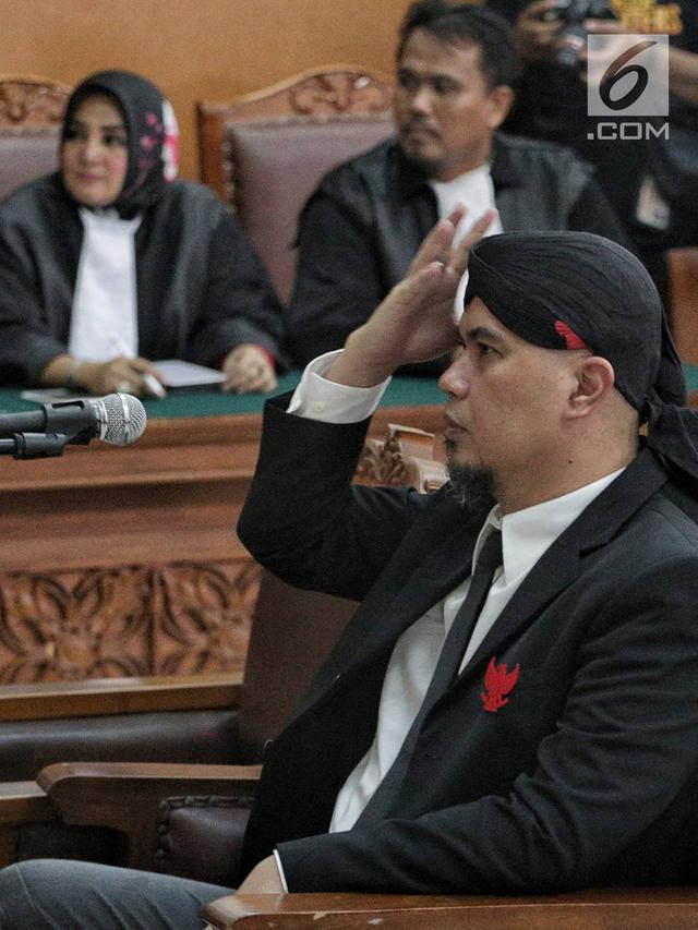 Ahmad Dhani Divonis 1 Tahun 6 Bulan Penjara