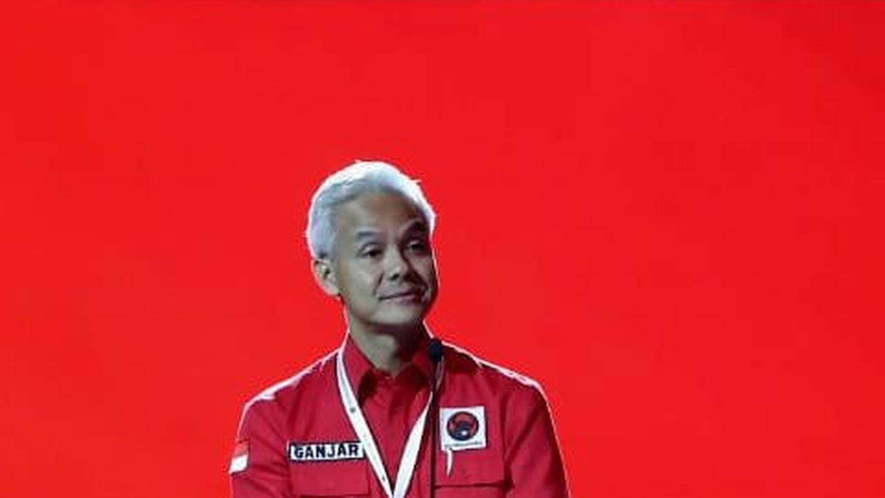 Ganjar Terbang ke Surabaya di Tengah Rakernas PDIP, Ditugaskan Temui Khofifah?