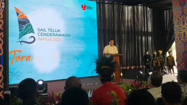 Menteri Koordinator Bidang Kemaritiman dan Investasi (Menko Marves) Luhut Binsar Pandjaitan meresmikan penyelenggaraan Sail Teluk Cendrawasih, di Sarinah, Jakarta, Jumat (3/2/2023).