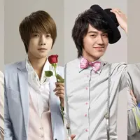 Kim Bum bersama dengan Lee Min Ho, Kim Hyun Joong dan Kim Joon yang dikenal sebagai F4 dalam Boys Over Flowers.