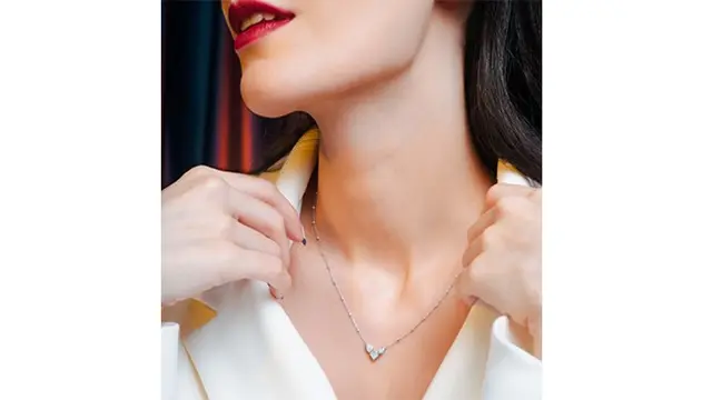 5 Perhiasan Berlian Wanita yang Bakal Menjadi Fashion Statement Untuk Aktivitas Harianmu (3)