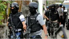 Polri terus melakukan penumpasan terhadap Santoso dan kelompoknya. Sebab jika tidak, jaringan teroris ini kian berkembang, dan Poso bisa menjadi wilayah konflik seperti di Moro, Filipina.