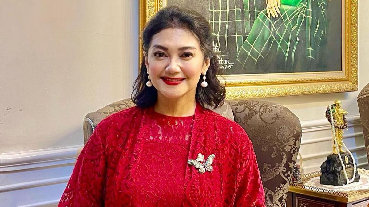Cantik nan Bersahaja, 7 Potret Bella Saphira di Resepsi Pernikahan Rasyid Rajasa dan Tamara Kalla