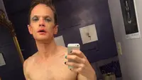 Neil Patrick Harris Pamer Foto Selfie Bugil