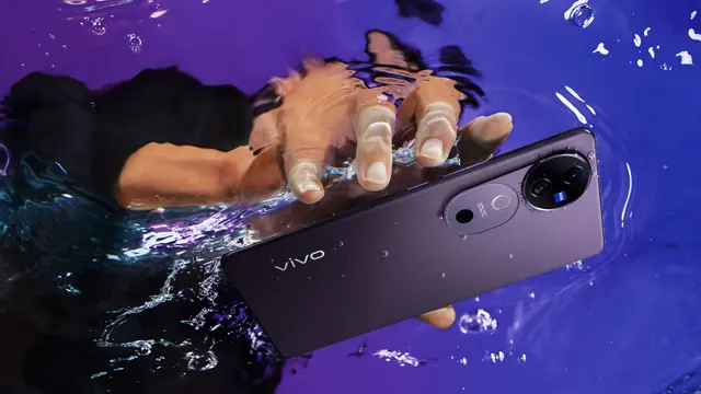 vivo V40 hadir dengan sertifikasi IP68 & IP69 Dust