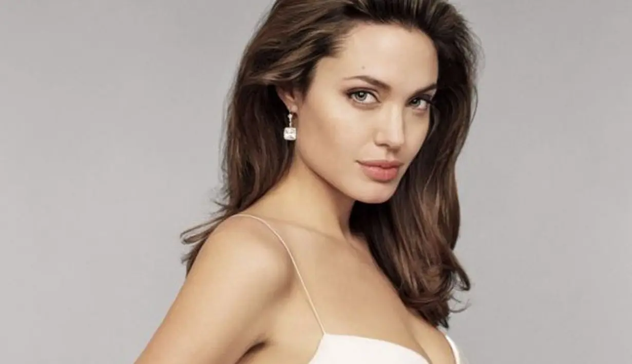 Kendati demikian, mereka berdua hanya ngobrol sebagai teman dan aktivitas tersebut dilakukan beramai-ramai. (India Today)