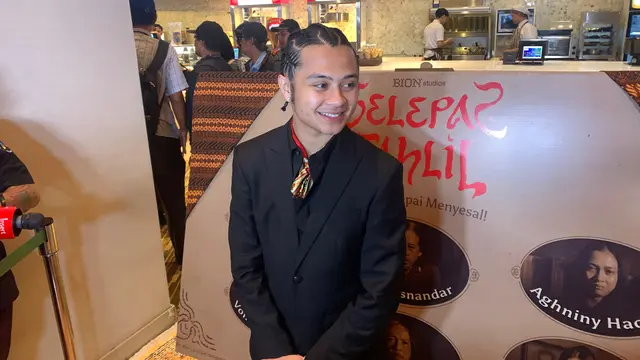 Bastian Steel pada Gala Premier film Selepas Tahlil yang digelar di XXI Epicentrum, Jakarta Selatan, Minggu (6/7/2025)