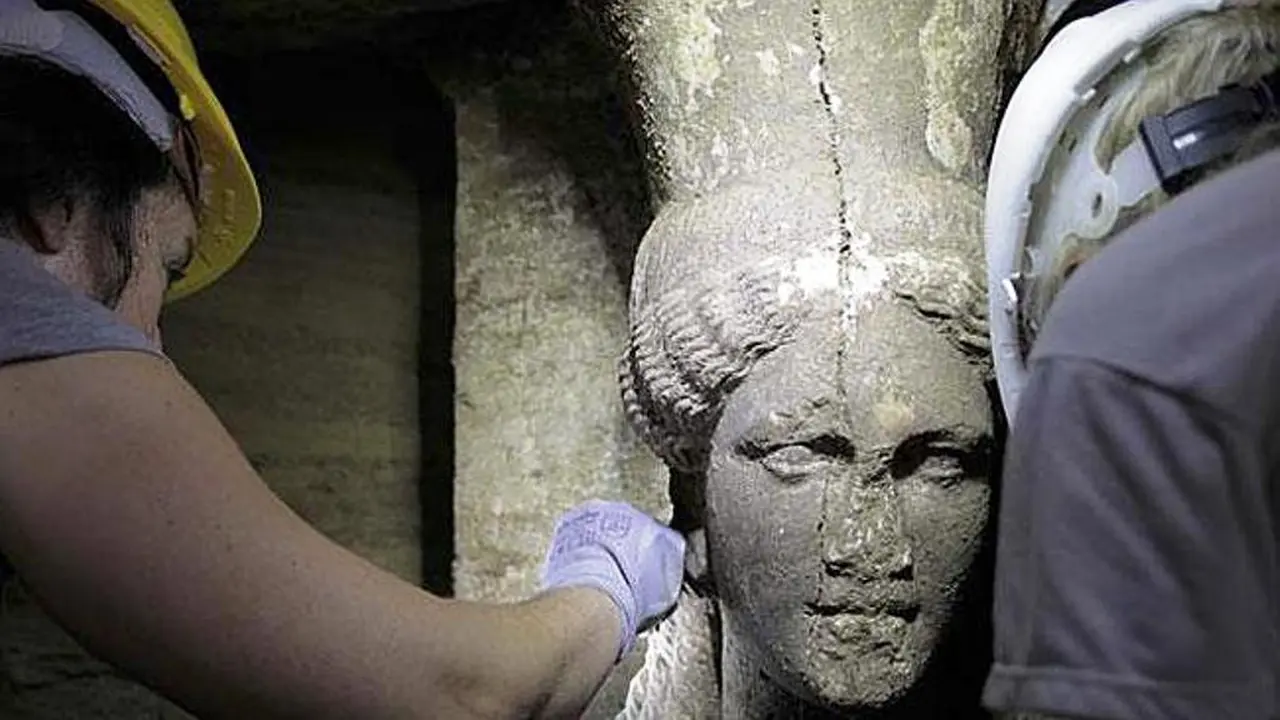 Makam kuno terkait Alexander Agung di Amphipolis