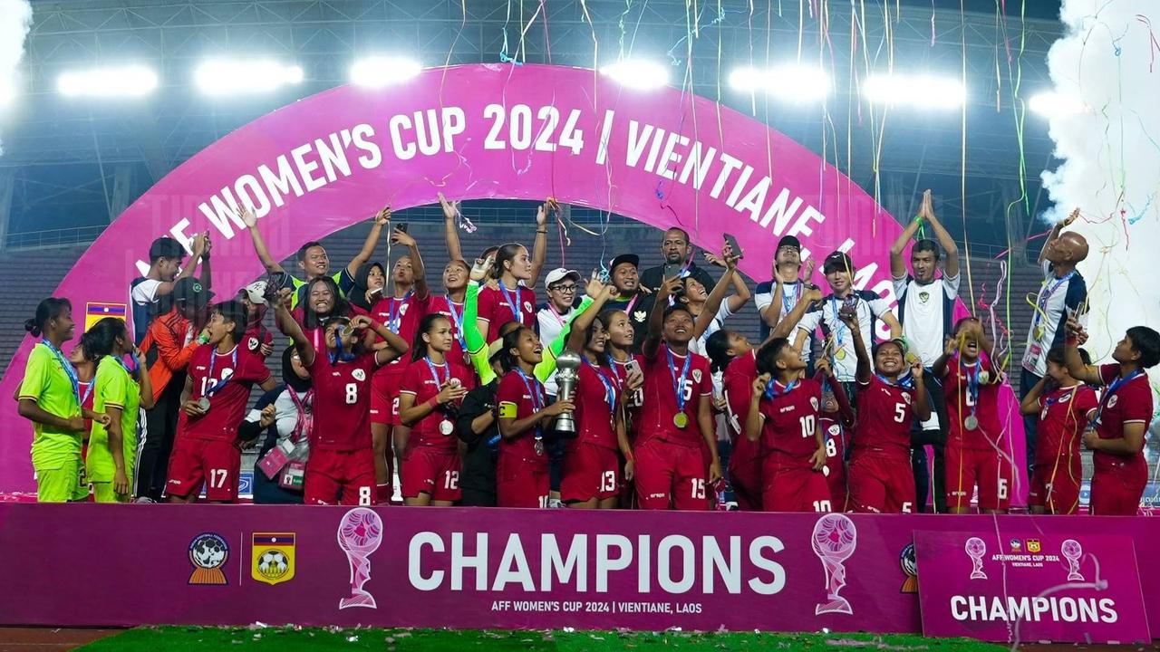 FOTO: Momen Haru Timnas Putri Indonesia Juara Piala AFF 2024 usai Gilas Kamboja 3-1