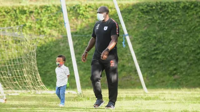 Pelatih Persipura, Jacksen Tiago