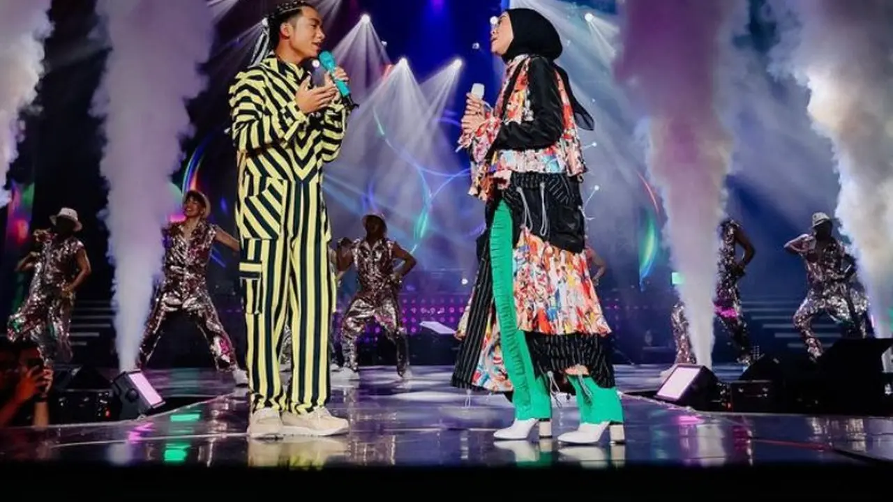 Tampilan Ceria Lesti Kejora dengan Outfit Penuh Warna di Konser Betrand Peto, Perdana Manggung Pasca Kasus KDRT