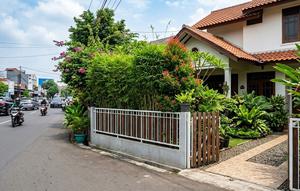 Desain Rumah Minimalis di Desa (created by AI)