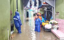 Banjir Dua Meter Rendam Kebon Pala Jakarta Timur, Ratusan Warga Mengungsi