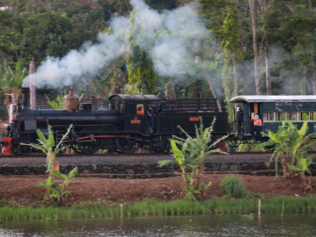 Ganjar Pranowo Mencoba Naik Kereta Uap Peninggalan Belanda News Liputan6 Com
