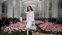 4 Konsep Runway Fashion Show Paling Unik di Dunia, Ada dari Indonesia