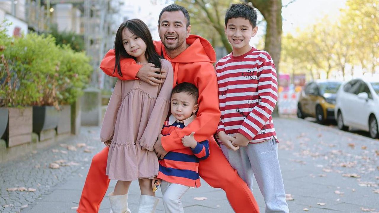 7 Potret Keluarga Raffi Ahmad dan Gading Marten Kumpul di Jerman, Vibesnya bak Foto Bareng Besan