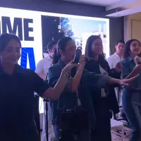 Nagita Slavina, Agatha Pricilla, Aaliyah Massaid, dan Febby Rastanty tampil kompak dengan denim on denim di ulang tahun Wanda Hara (@jejesoekarno)