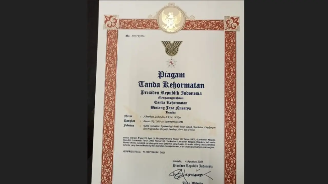 Piagam penghargaan Bintang Jasa Nararya untuk Soehendro. (Dian Kurniawan/Liputan6.com)