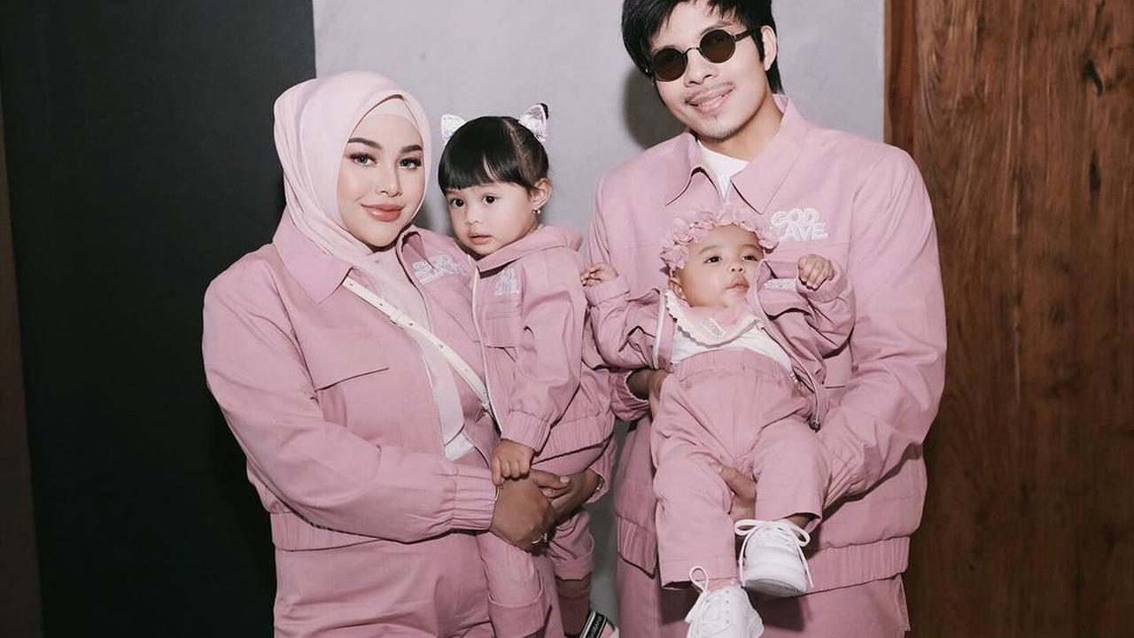 Potret Ameena, Azura, Aurel dan Atta Halilintar (Sumber: Instagram/@attahalilintar)