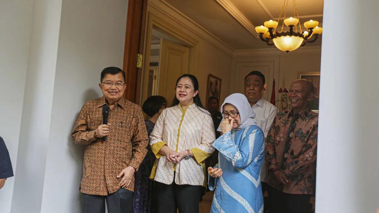 Tak hanya itu, JK menilai Puan juga memiliki kesempatan. Apalagi, Puan merupakan sosok perempuan.<br>
