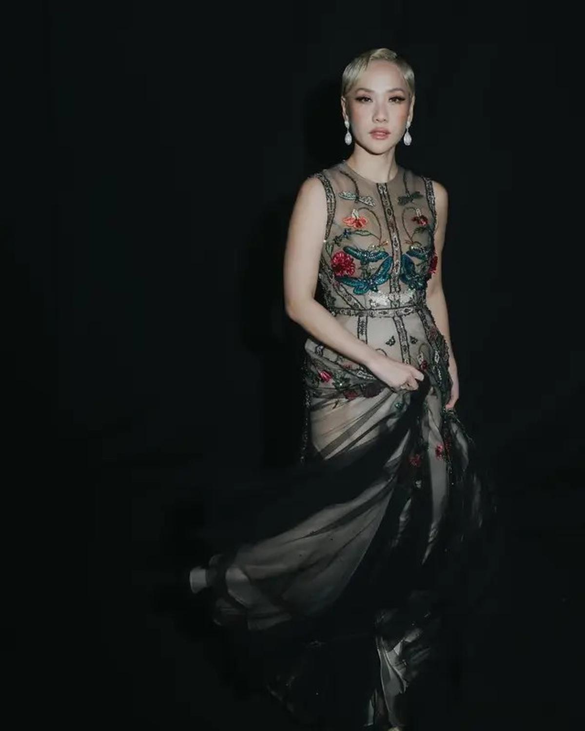 Pesona Dualisme Bunga Citra Lestari Kenakan Floral Dress, dari Tampil Elegan Jadi Estetik Edgy