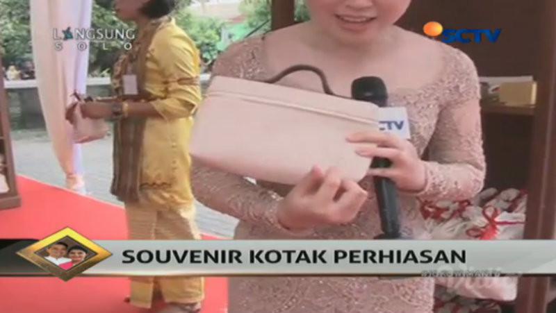 Suvenir tas tangan dalam pernikahan Kahiyang Ayu -  Bobby Nasution