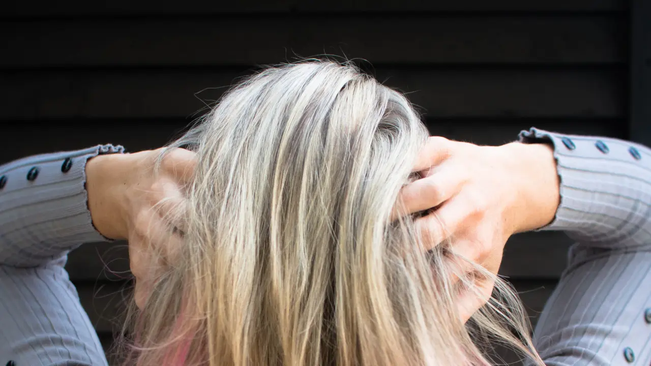Cara Mewarnai Rambut Tanpa Merusaknya