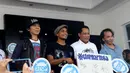 Beberapa waktu lalu, grup band Slank menggelar mini konser di gedung KPK untuk mendukung gerakan anti korupsi. Kali ini, Slank kembali menggelar mini konser di gedung BNN. (Andy Masela/Bintang.com)