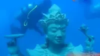 Pantai Pemuteran, Buleleng,Bali menjadi surga menyelam para turis dengan keindahan bawah laut yang "berbeda" dengan wisata menyelam lain.