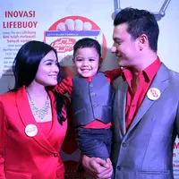 Titi Kamal - Christian Sugiono (Deki Prayoga/bintang.com)