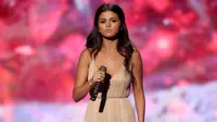 Sebuah kabar menyebutkan, Selena Gomez mantap melanjutkan hidupnya, termasuk melupakan Justin Bieber (Matt Sayles/Invision/AP)