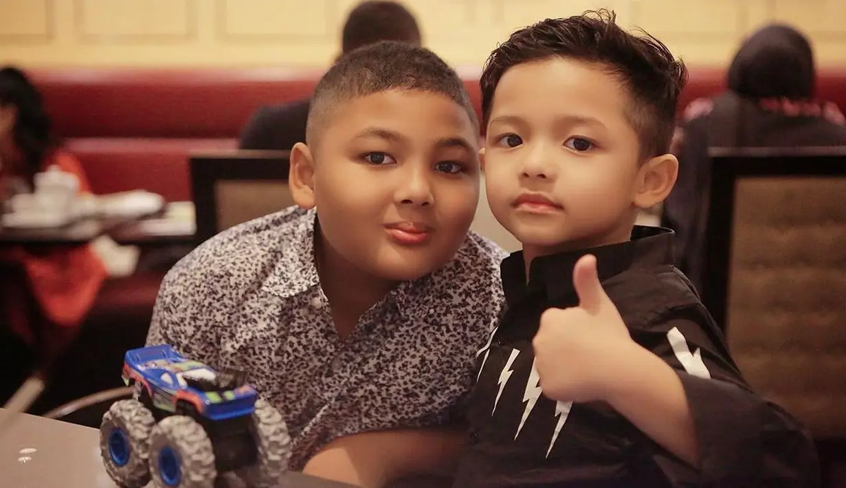 Amora Lemos dan Arsy Hermansyah (Instagram/ashanty_ash)