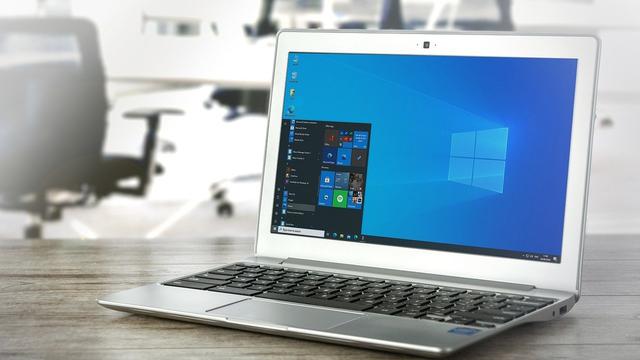 Ilustrasi Laptop Windows 10