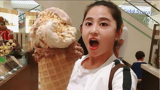 Dewi Perssik (Foto: Instagram)