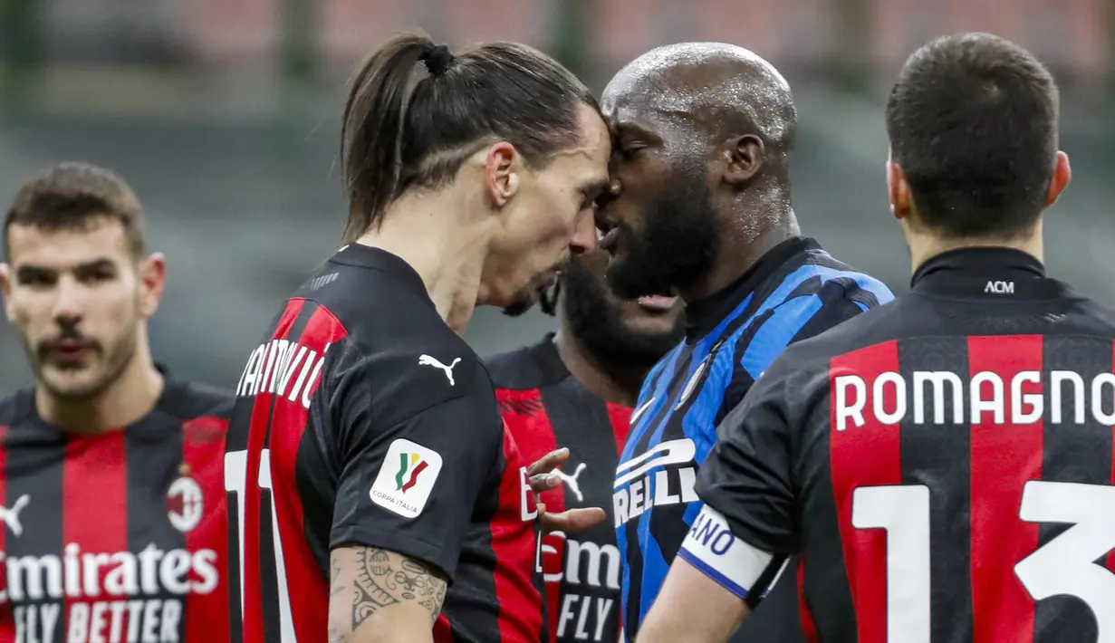 Insiden perkelahian bermula ketika Lukaku mendapat pelanggaran keras dari kapten Milan Alessio Romagnoli. Keduanya kemudian terlibat adu argumen. (Foto: AP/Antonio Calanni)