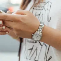 Ilustrasi Belajar dari Aplikasi Lewat Ponsel Credit: unsplash.com/Paul