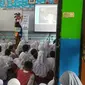 Akademi Televisi Indonesia (ATVI) dan Yayasan Pundi Amal Peduli Kasih (YPP) SCTV Indosiar menggelar literasi media di dua Sekolah Dasar (SD) yakni SDN 01 dan SDN 03 Serdang, Kemayoran, Jakarta Pusat. Dok: ATVI