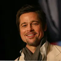 Problema rumah tangganya bersama Angelina Jolie memang membuat Brad Pitt sangat tertekan. Untuk mengatasinya itu, dikabarkan Pitt melakukan operasi plastik untuk mengatasi masalah pada wajahnya. (AFP/Bintang.com)