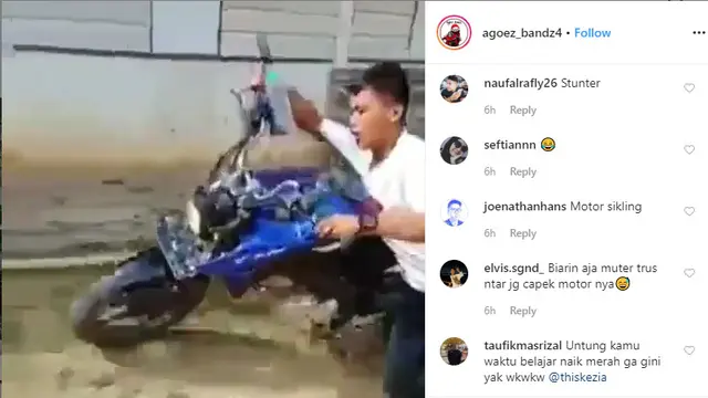 Seperti dilansir @agoez_banz4, Rabu (29/1/2020), terlihat seorang pemuda menarik tuas gas dan kopling dengan posisi berdiri saat hendak belajar mengendarai motor.