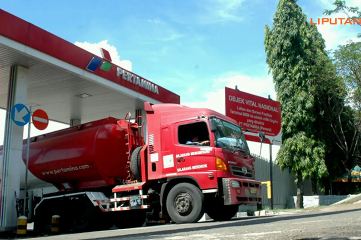 ilustrasi-bbm-130618c.jpg