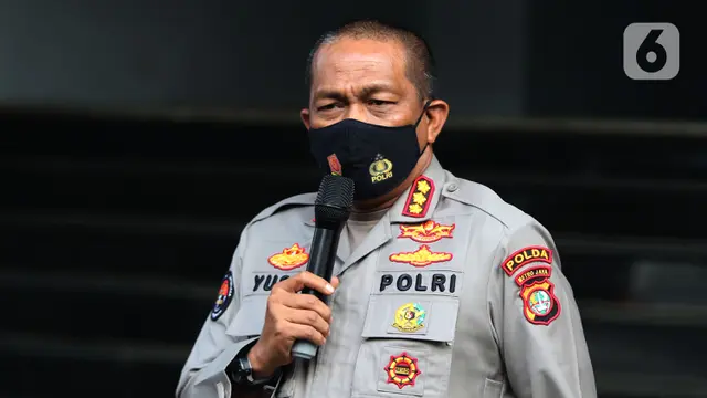 FOTO: Suasana Polda Metro Jaya Jelang Pemeriksaan Rizieq Shihab