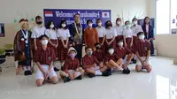 Duta Besar Jepang untuk Indonesia Kanasugi Kenji berkunjung ke SMP Tarakanita 4, Rawamangun Jakarta Timur, Kamis (11/5) (Istimewa)
