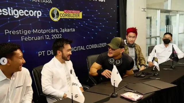 Bikin Pangling, Ini 6 Potret Azka Corbuzier Tampil Berambut Merah Bak Tokoh Anime