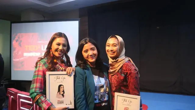 TEDxUPNVJ