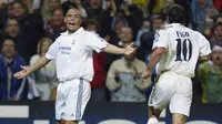Ronaldo Luis Nazario da Lima memperkuat Real Madrid pada tahun 2002-2007. Peraih tiga gelar Pemain Terbaik Dunia ini mempersembahkan gelar La Liga, Piala Interkontinental, dan Piala Super Spanyol. (AFP/Christophe Simon)